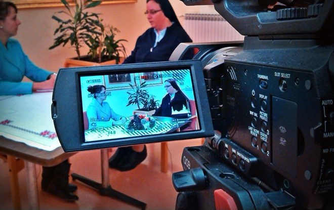 Emisija "U svjetlu vjere" u subotu u 13.15 u programu VTV televizije donosi niz sjajnih priča